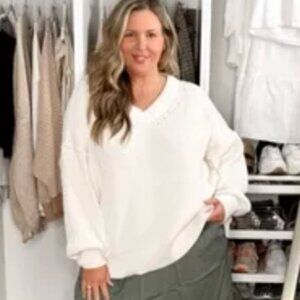 Aerie Plus size fit V-neck Sweater